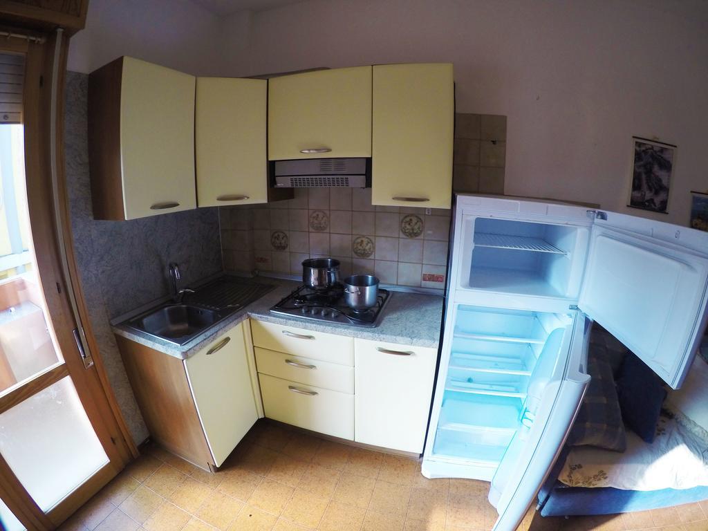 Condominio Cristina - Agenzia Cocal Каорле Экстерьер фото